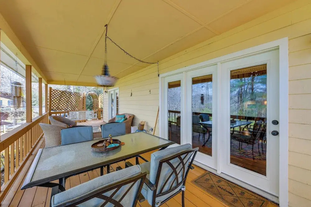 Franklin Cabin Deck with Smoky Mountain Views!