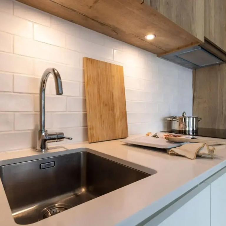 Queen at Sea Modern 2 Bedroom Apartement