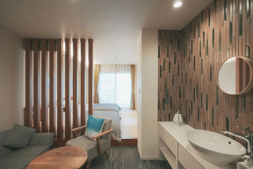 LAZULI Hiroshima Hotel and Lounge
