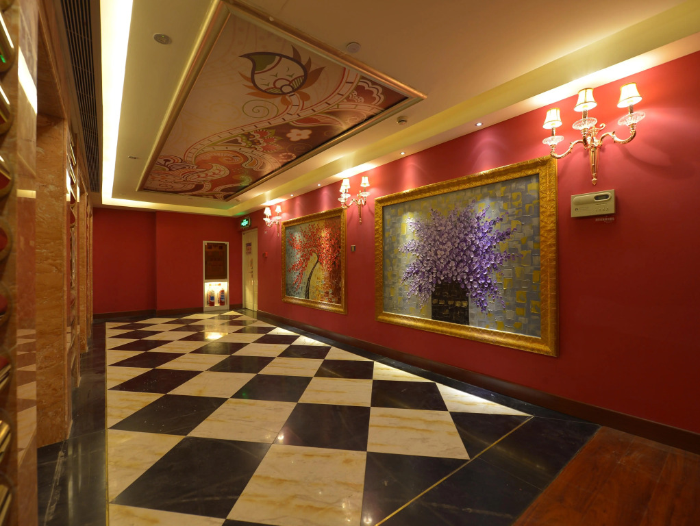The Royal Pinnacle Hotel