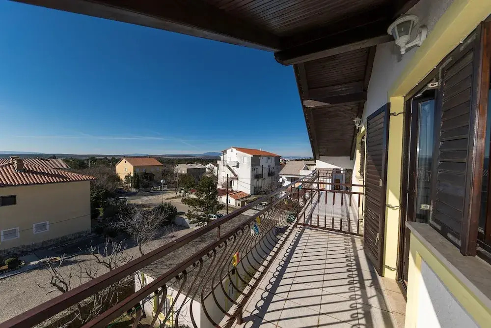 Apartment Eni