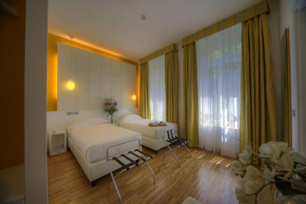 Roma Point Hotel