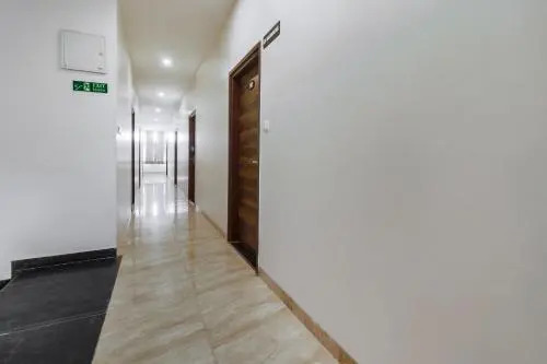 OYO 27894 Hotel Park Rue