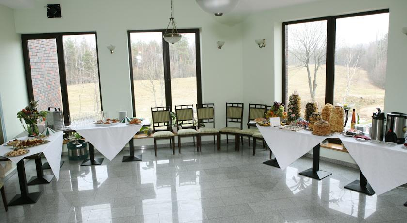 Svečių Namai ir Kavinė Oazė
