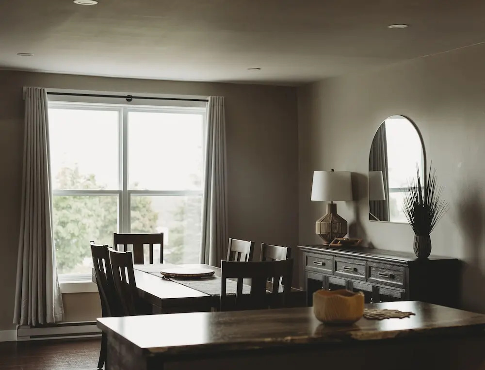 Riverside Suites