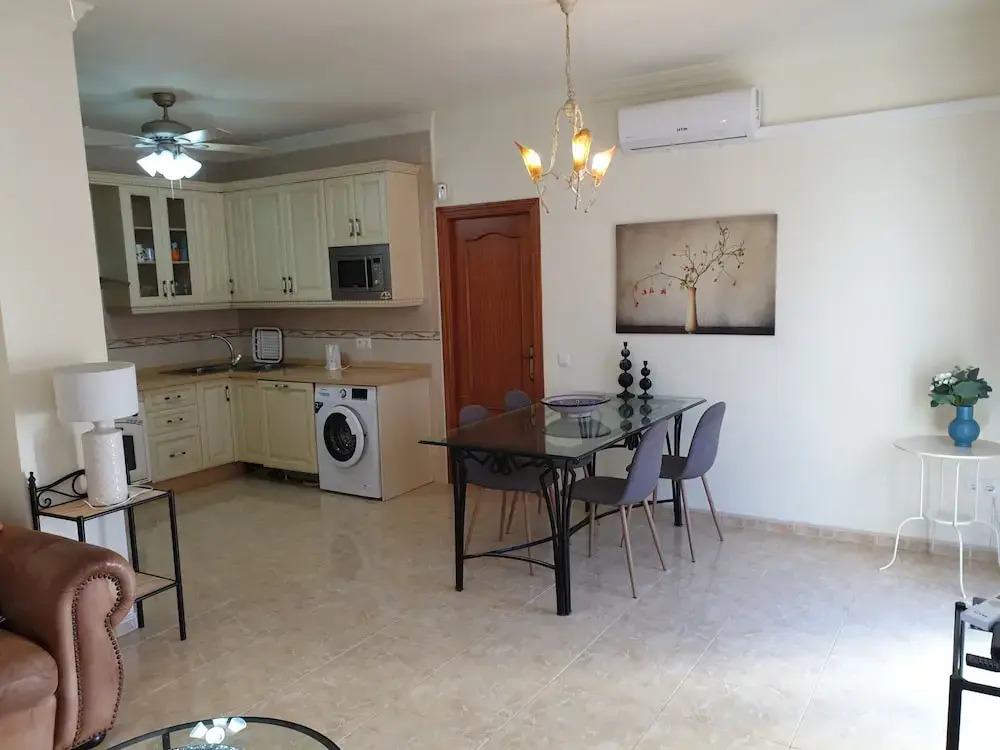 Delightful Spacious 2 bed Apartment in Nerja