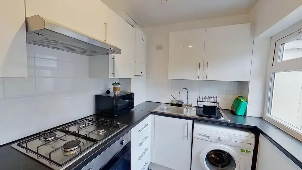 2 Bedroom House - Wifi - Parking - Pool Table