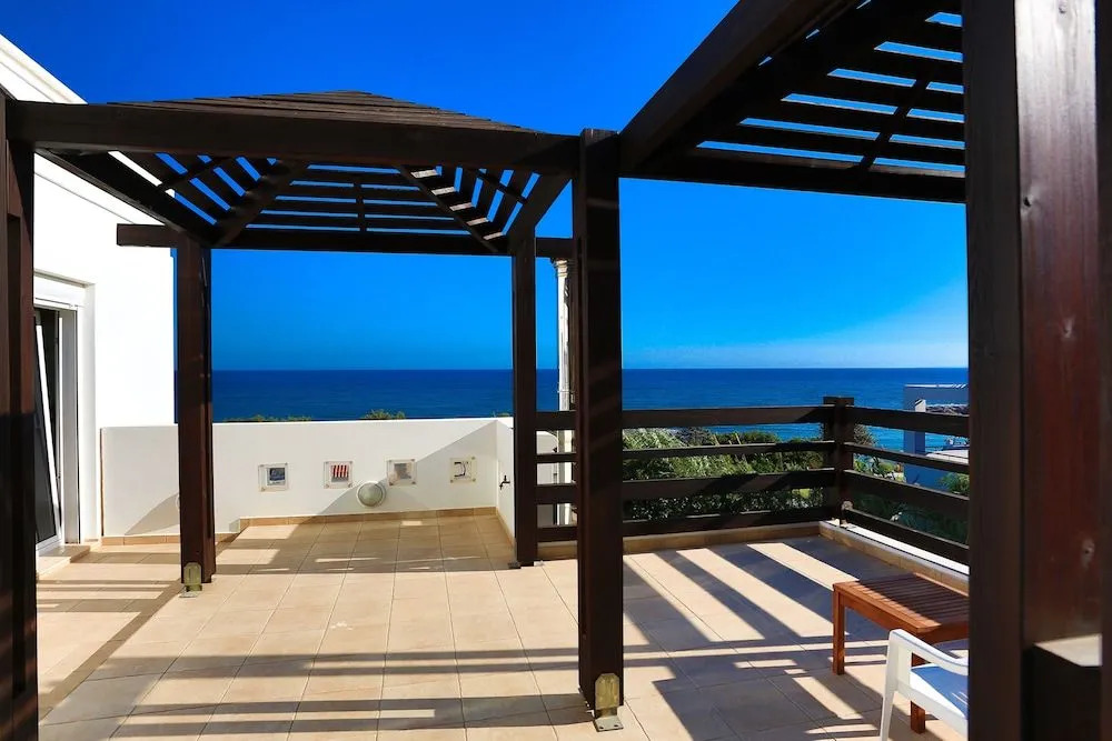 Villa Kivotos