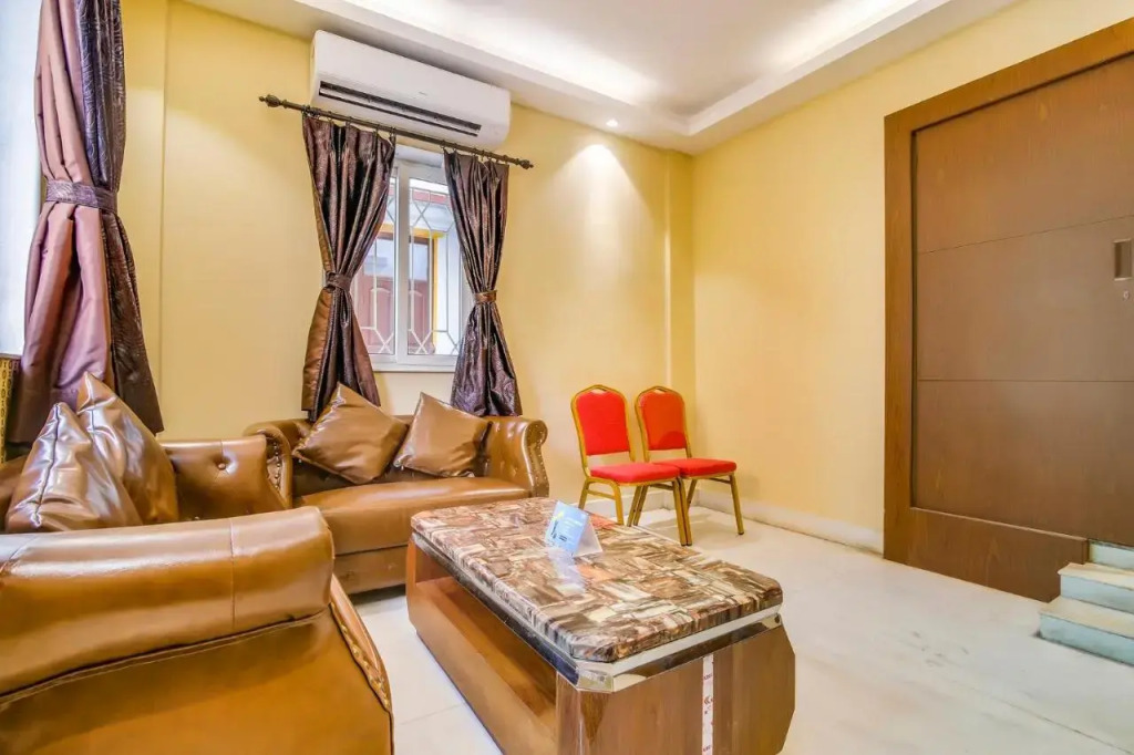 FabHotel Luxor - Nr Acropolis Mall