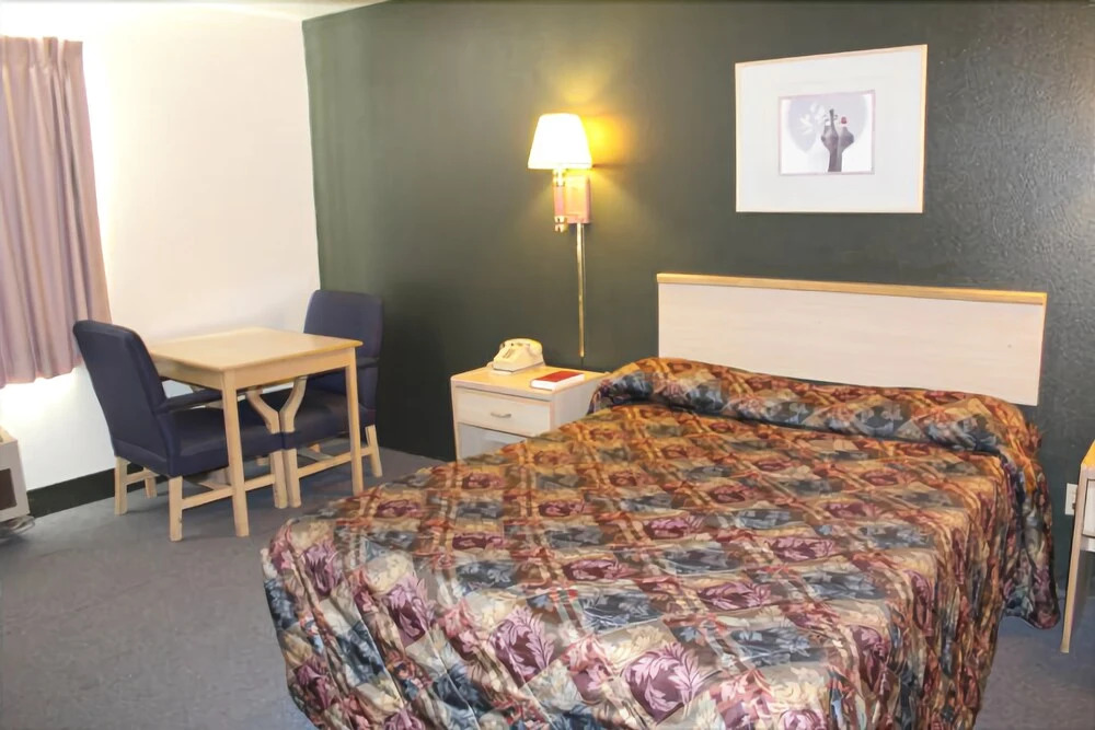Goodnite Inn and Suites of Bullhead City