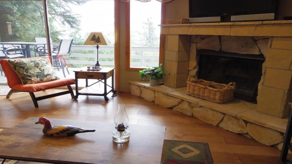 Lakeview House at Lake Arrowhead