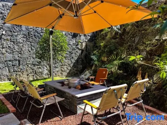 Tengchong Jiuduo Hot Spring Hotel (Mayu Valley Hot Spring Town Branch)