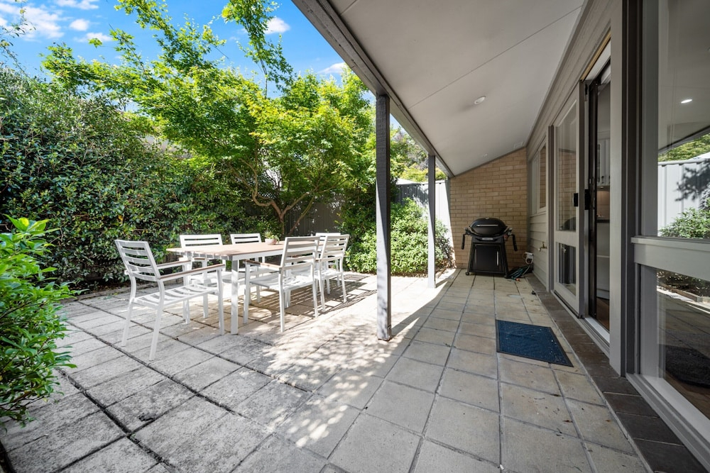 Gorgeous 2-bed Townhouse With Patio, BBQ & Parking