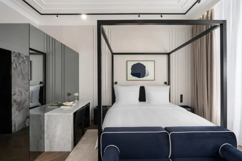 The Best Hotel in Brussels (TEST HOTEL)