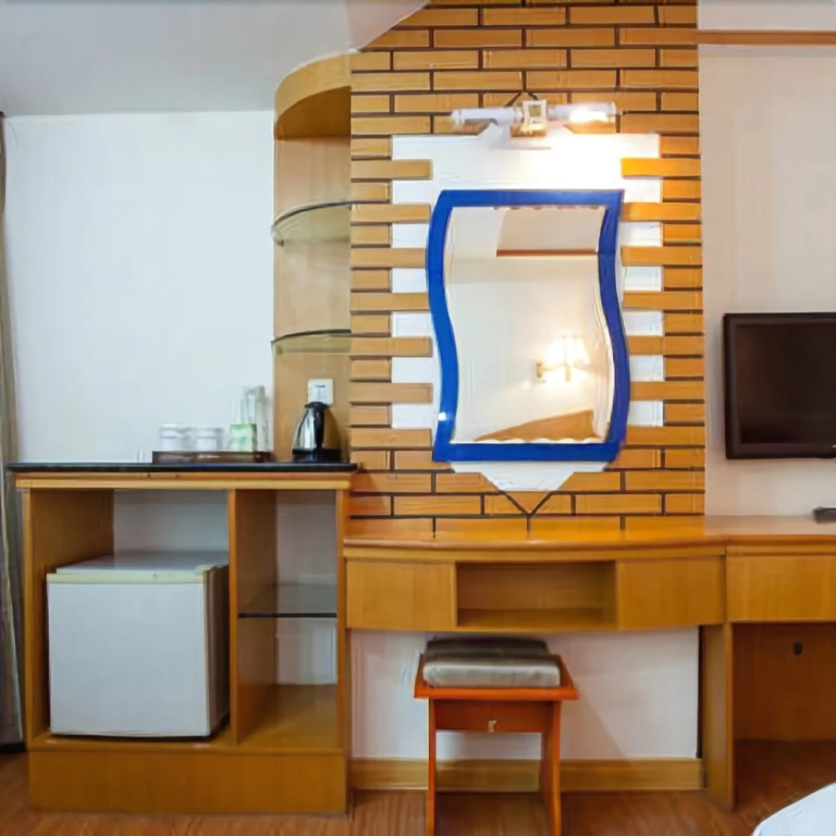 Yuhai Hotspring Hotel - Haikou