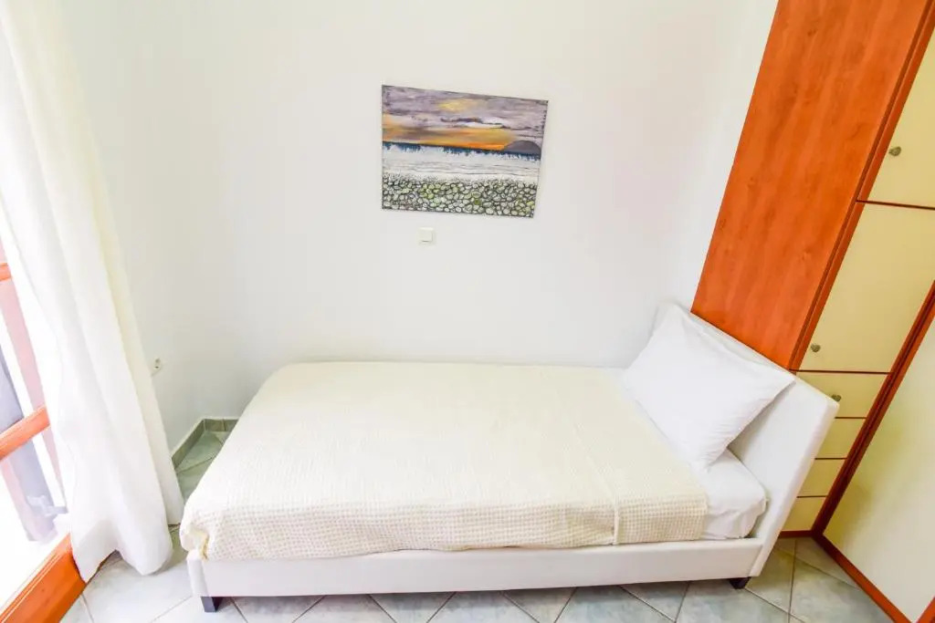 Drosia Residence 150m from Saint George Beach