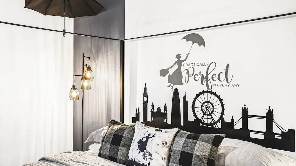 Themed Rooms & Pool in Storey Lake Resort
