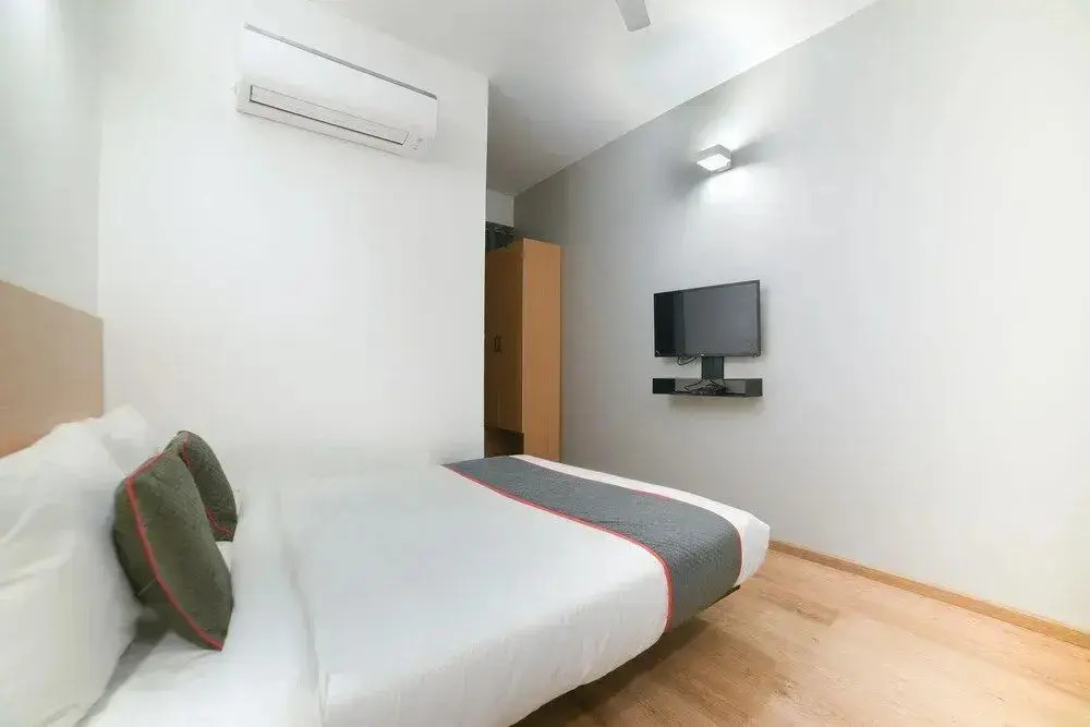 Oyo Townhouse 38136 Shivalik Mercantile Co-Operative Bank
