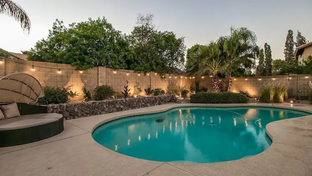 Amazing Remodeled Scottsdale 5 Bdrm W/pool!