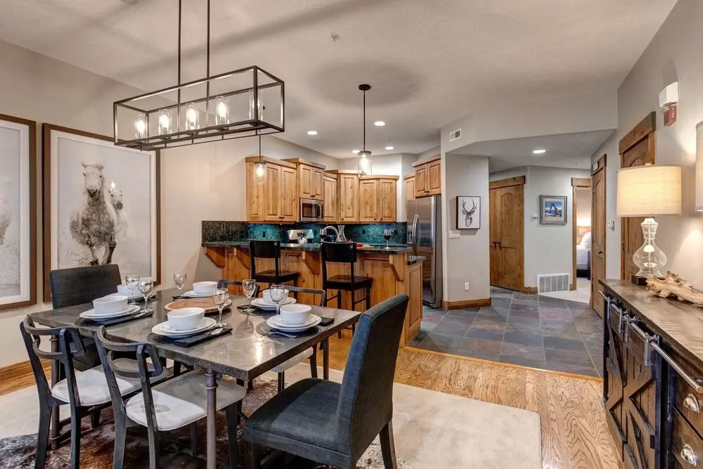 Town Pointe C304 3 Bedroom Condo by RedAwning