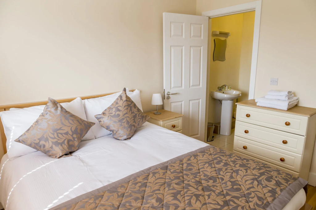 Pearse Street Suites