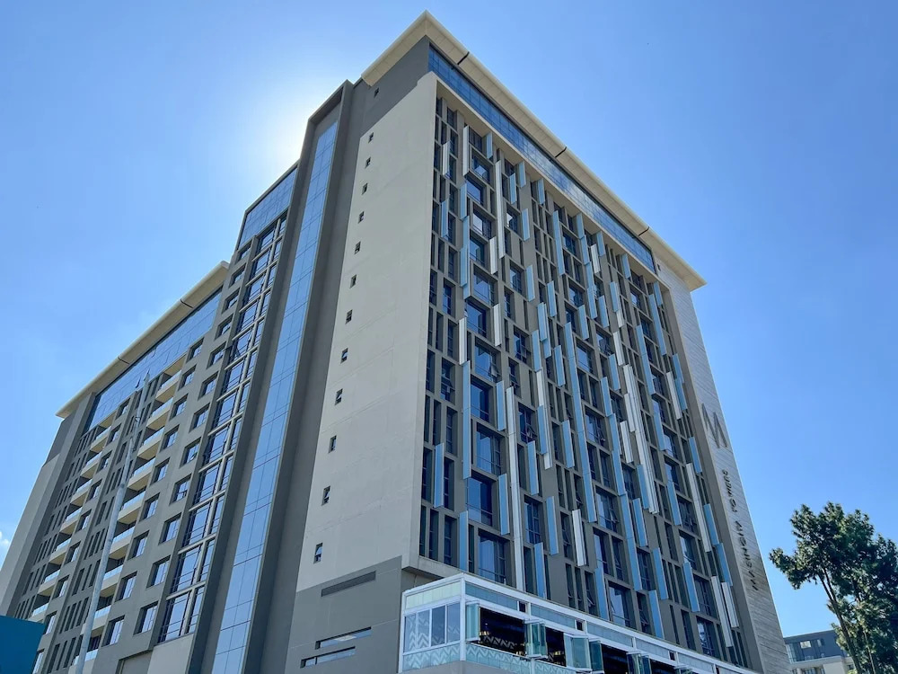 Sandton Smart Apartment Sixteen