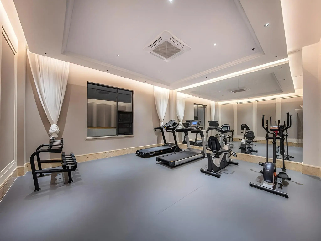 Vienna Hotel (Nanshan Science and Technology Park Wanxiang Tiandi Store)