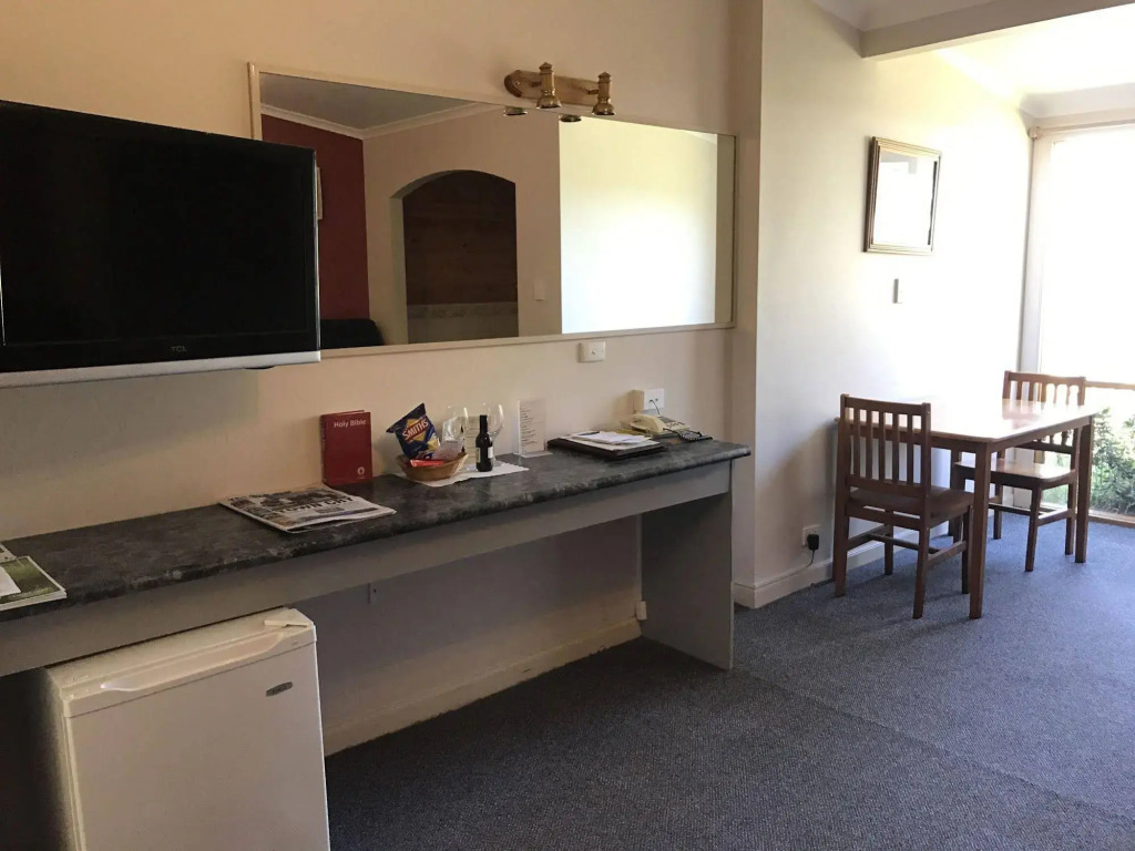 Coal Creek Motel