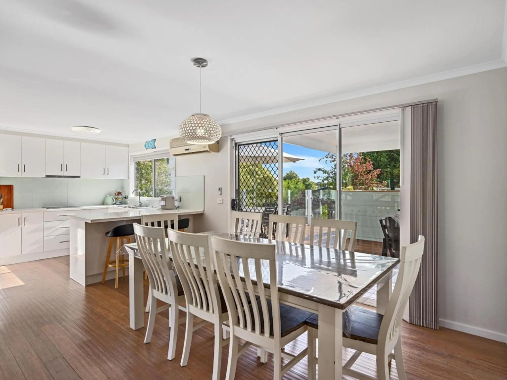 31 Seascape Ave, Cowes