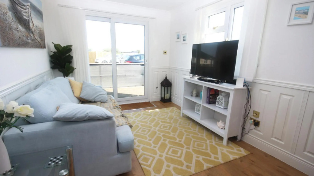 23A Medmerry Park 2 Bedroom Chalet