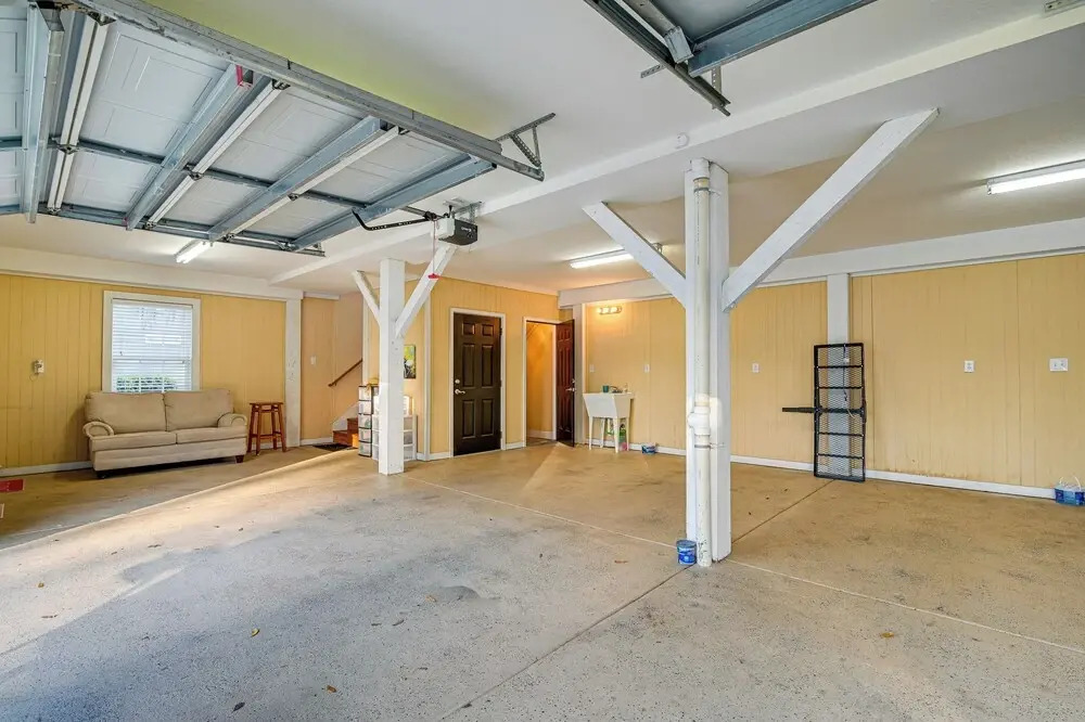 Spacious Murrells Inlet Home - Walk to Beach!