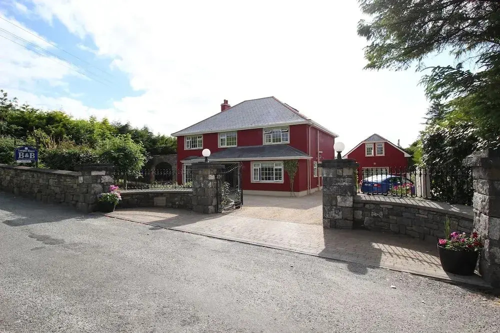 Lurgan House