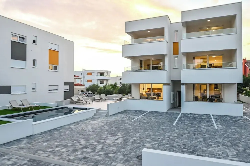 Apartments Break with pool