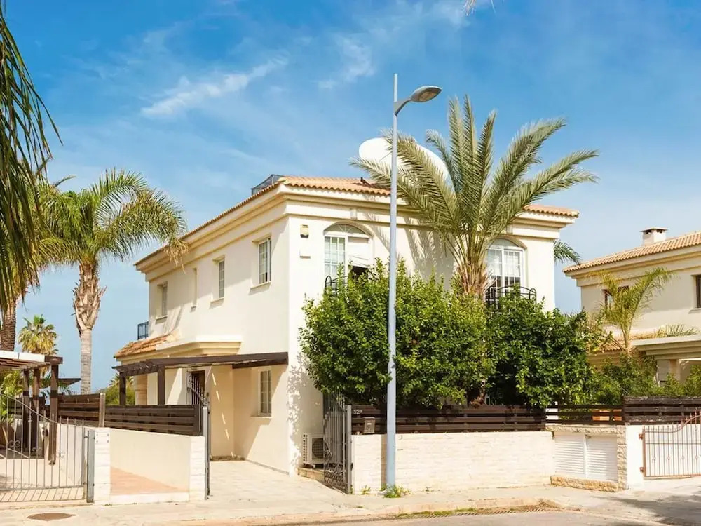 Villa Oceania - Beachfront