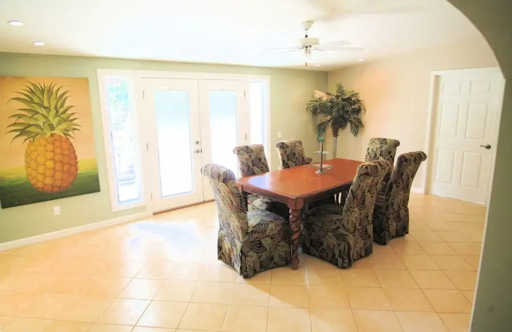 Maui Meadows Guest House