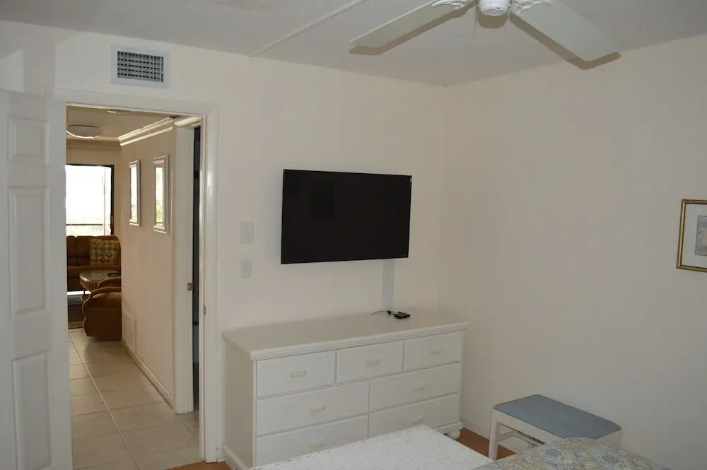 Midnight Cove Ii 211f - Bayfront Views! 2 Bedroom Condo