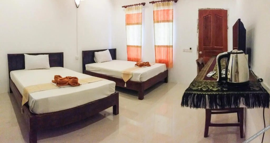 Moonlight Kiss Hostel