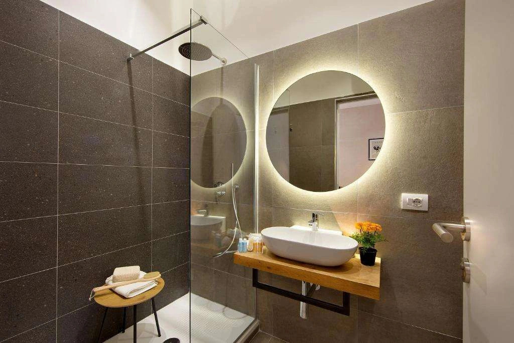 MARE FUORI ROOMS