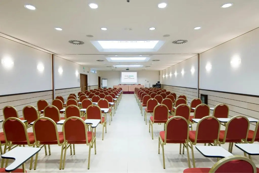 Club House Hotel