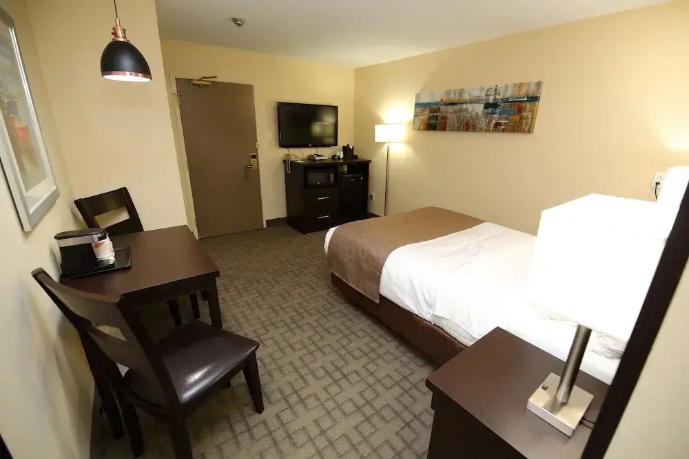 Lakeview Inns & Suites