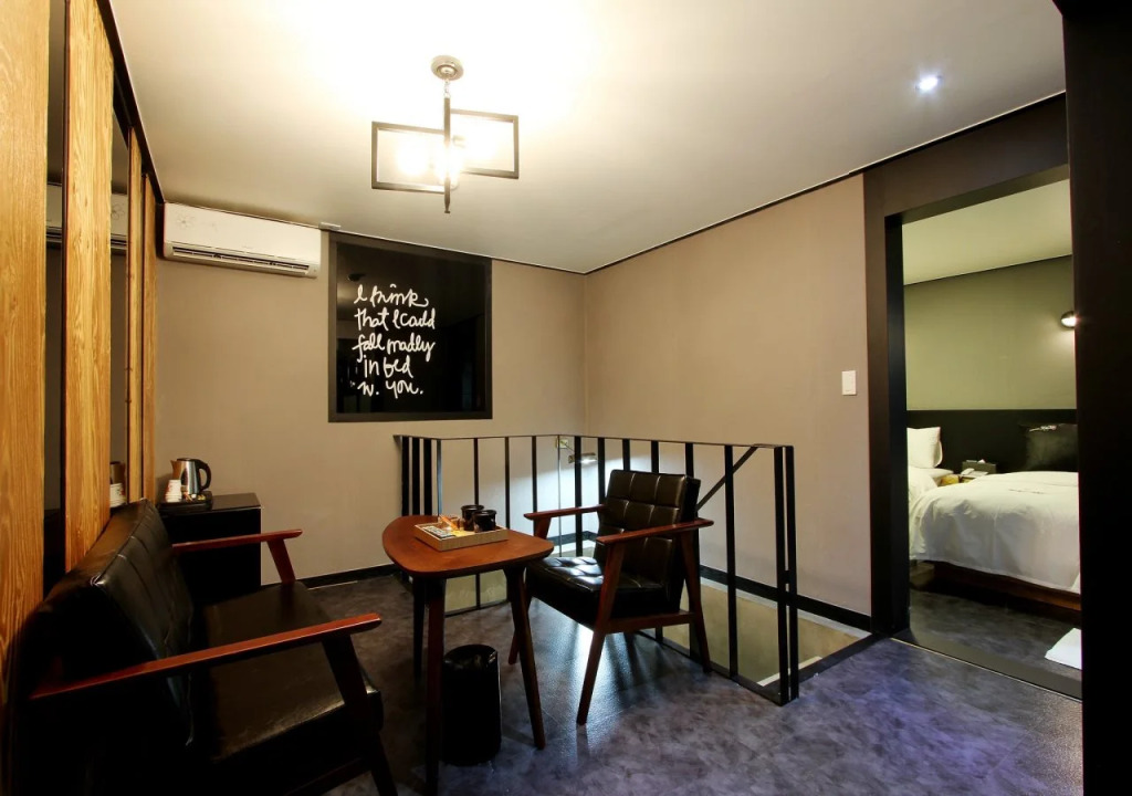 Page Hotel