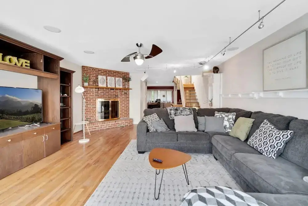 4 BDRM Garage Parking Patio Society Hill