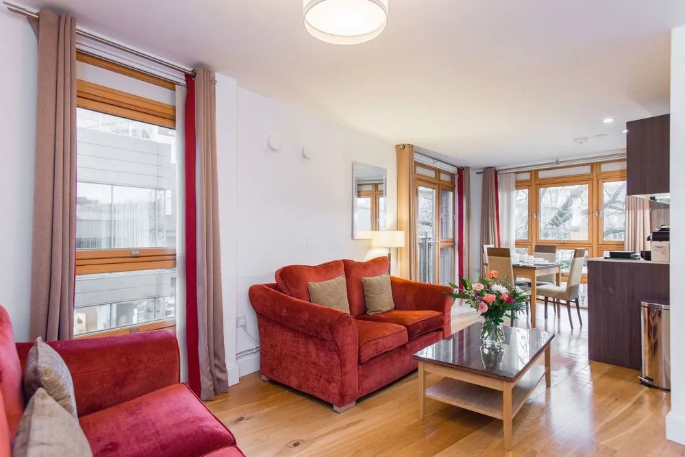 PREMIER SUITES Bristol Cabot