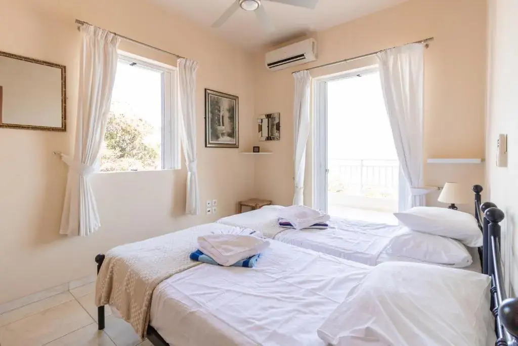 Luxury 3 Bed Villa Bougainvillea, Nr Almyrida - 2 Private Pools + Sleeps 8