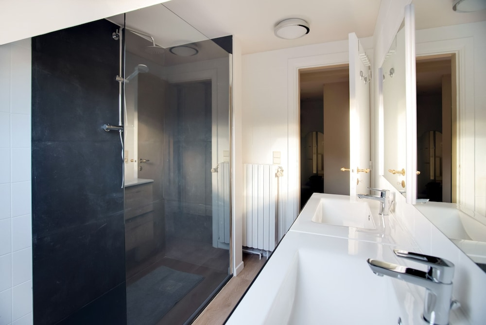 Luxury Pool Villa in Sosoye