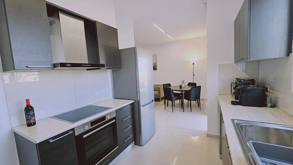 104 NIC - 401 Stay Cosmo City Suite