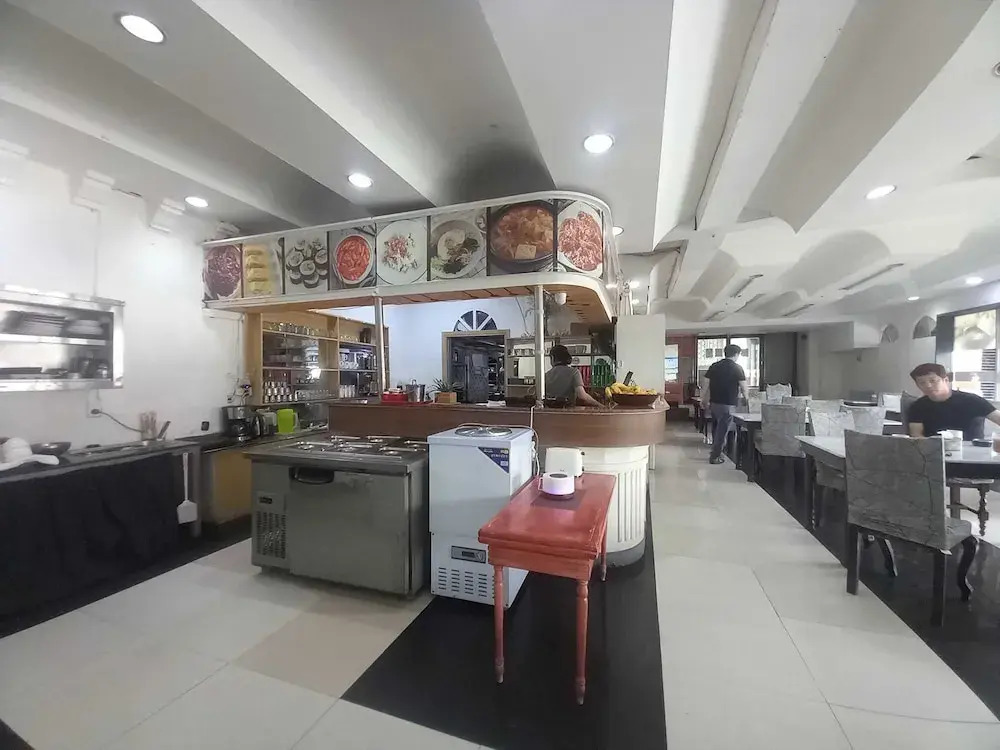 OYO 1141 Healing Condo Hotel
