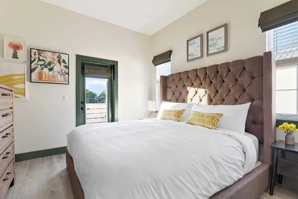 Sleeps 18! 7bdr, Backyard Pool, Walk to Beach Miramar Beach Jewel by Avantstay