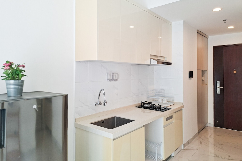 Neat 2Br For 3 Pax At Sky House Bsd Apartment