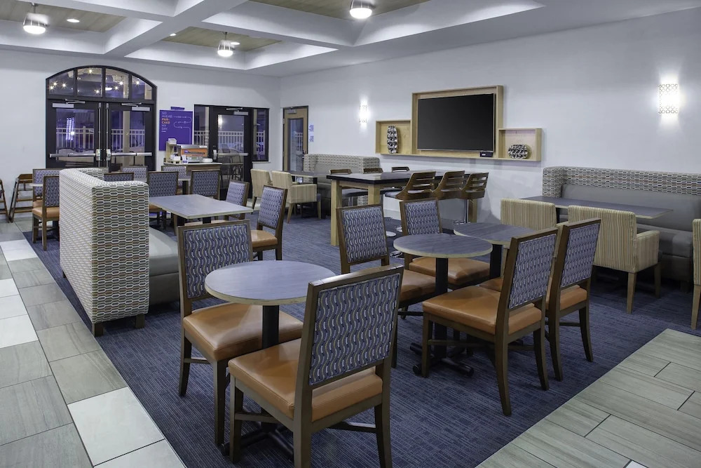 Holiday Inn Express Hotel & Suites Coeur DAlene I-90 Exit 11 by IHG
